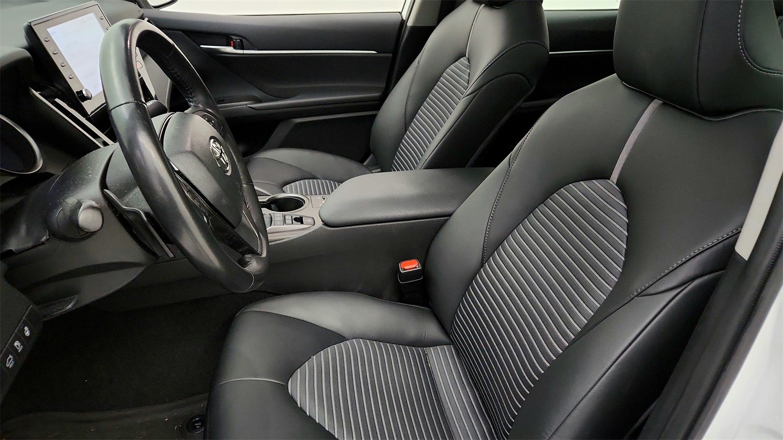 2023 Toyota Camry Hybrid SE