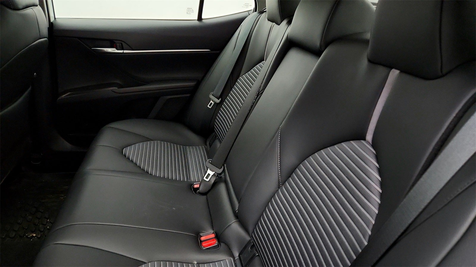 2023 Toyota Camry Hybrid SE