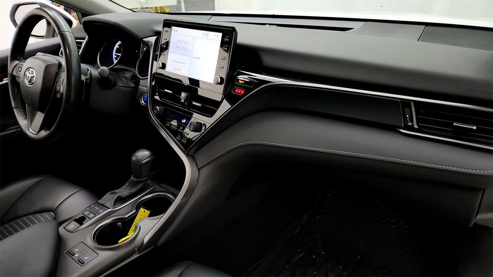 2023 Toyota Camry Hybrid SE