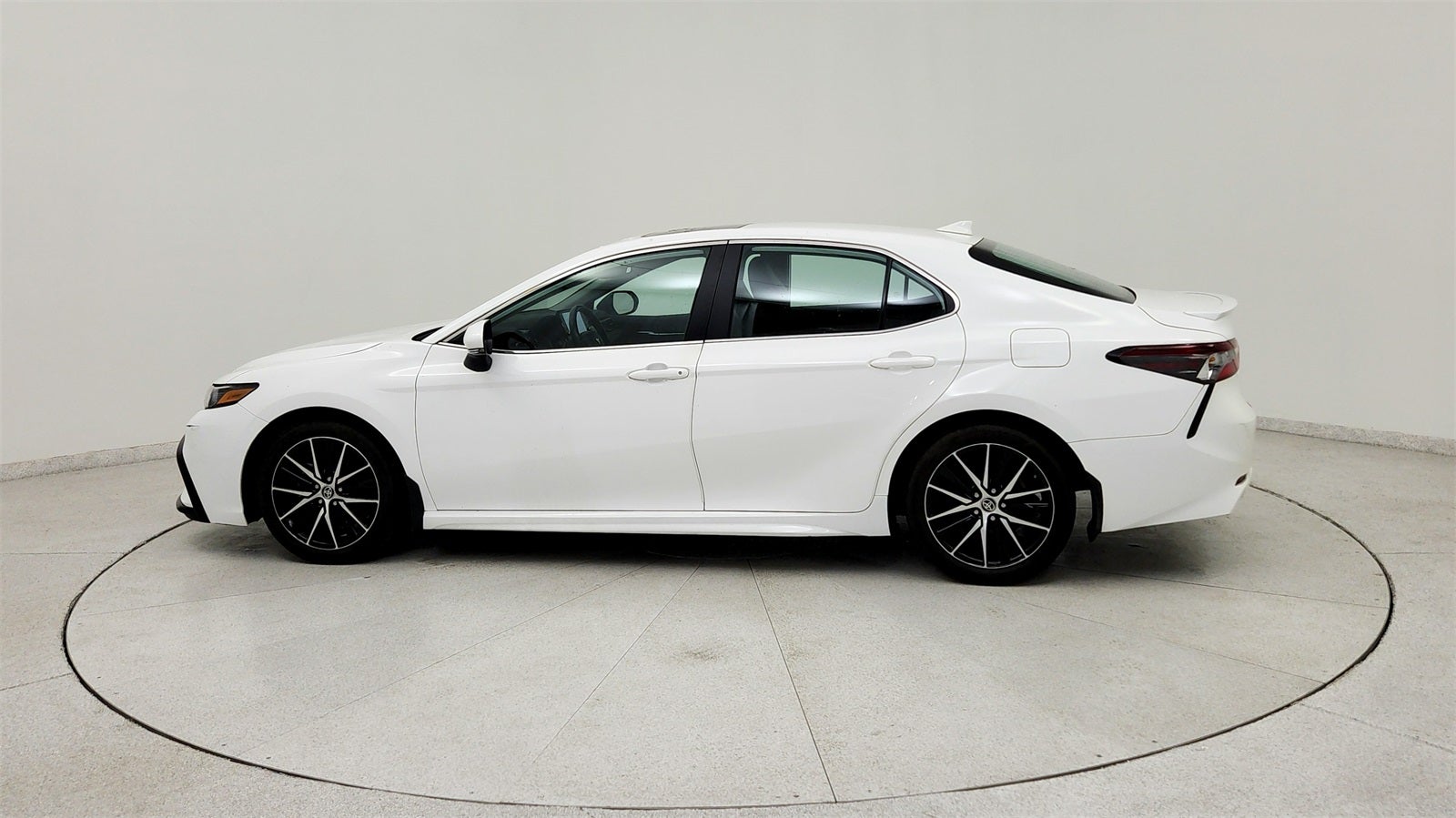 2023 Toyota Camry Hybrid SE