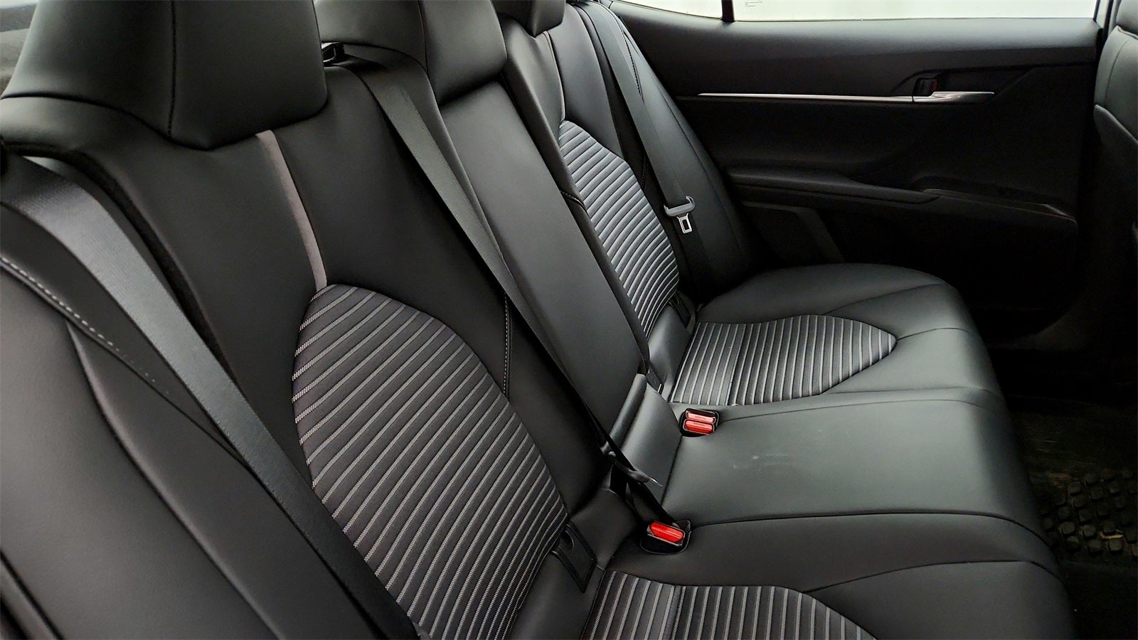 2023 Toyota Camry Hybrid SE