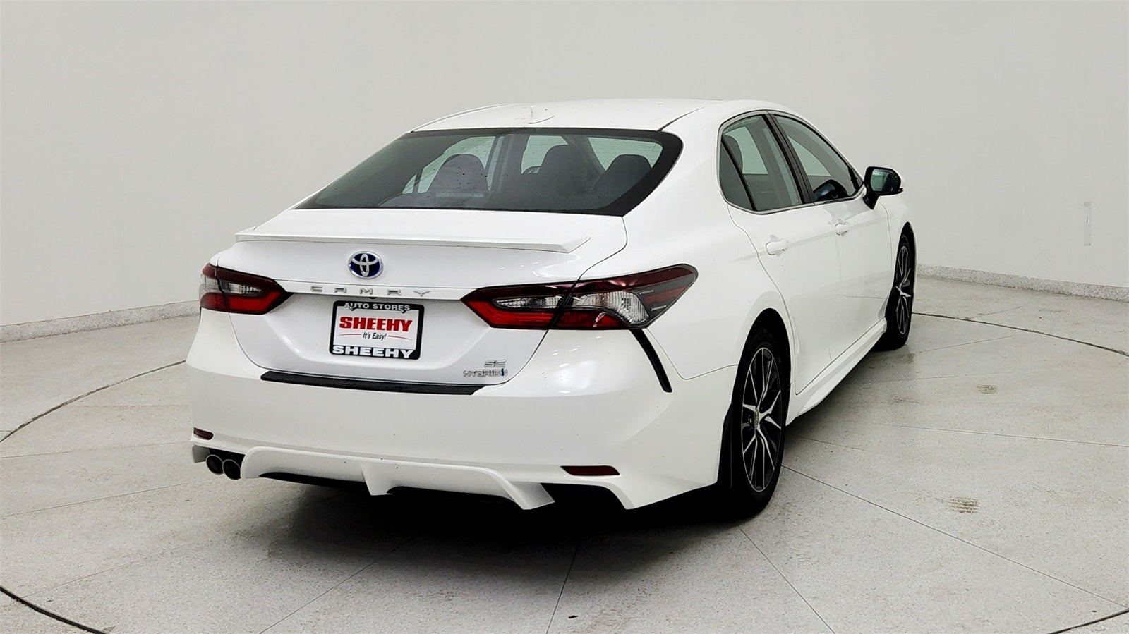 2023 Toyota Camry Hybrid SE