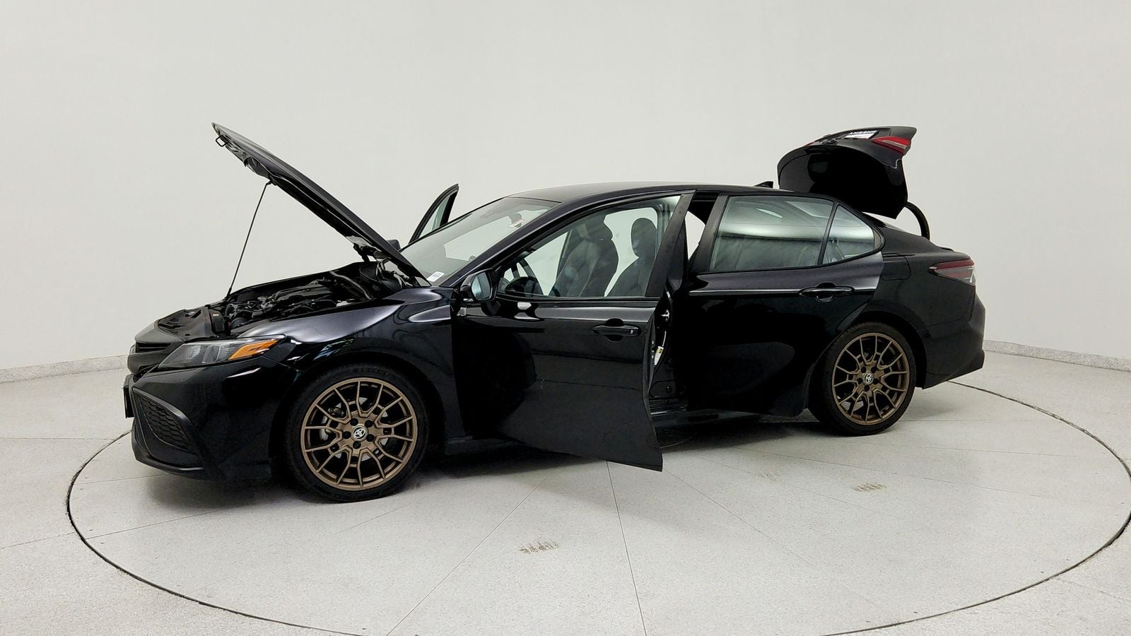 2023 Toyota Camry Hybrid SE