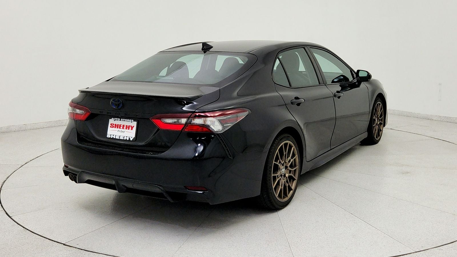 2023 Toyota Camry Hybrid SE