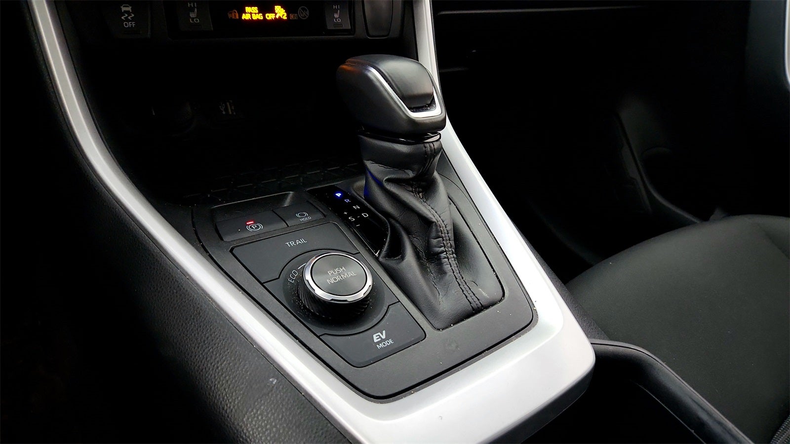 2023 Toyota RAV4 Hybrid SE