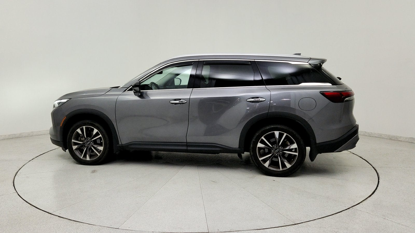 2022 INFINITI QX60 LUXE