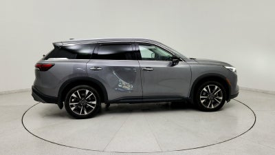 2022 INFINITI QX60 LUXE