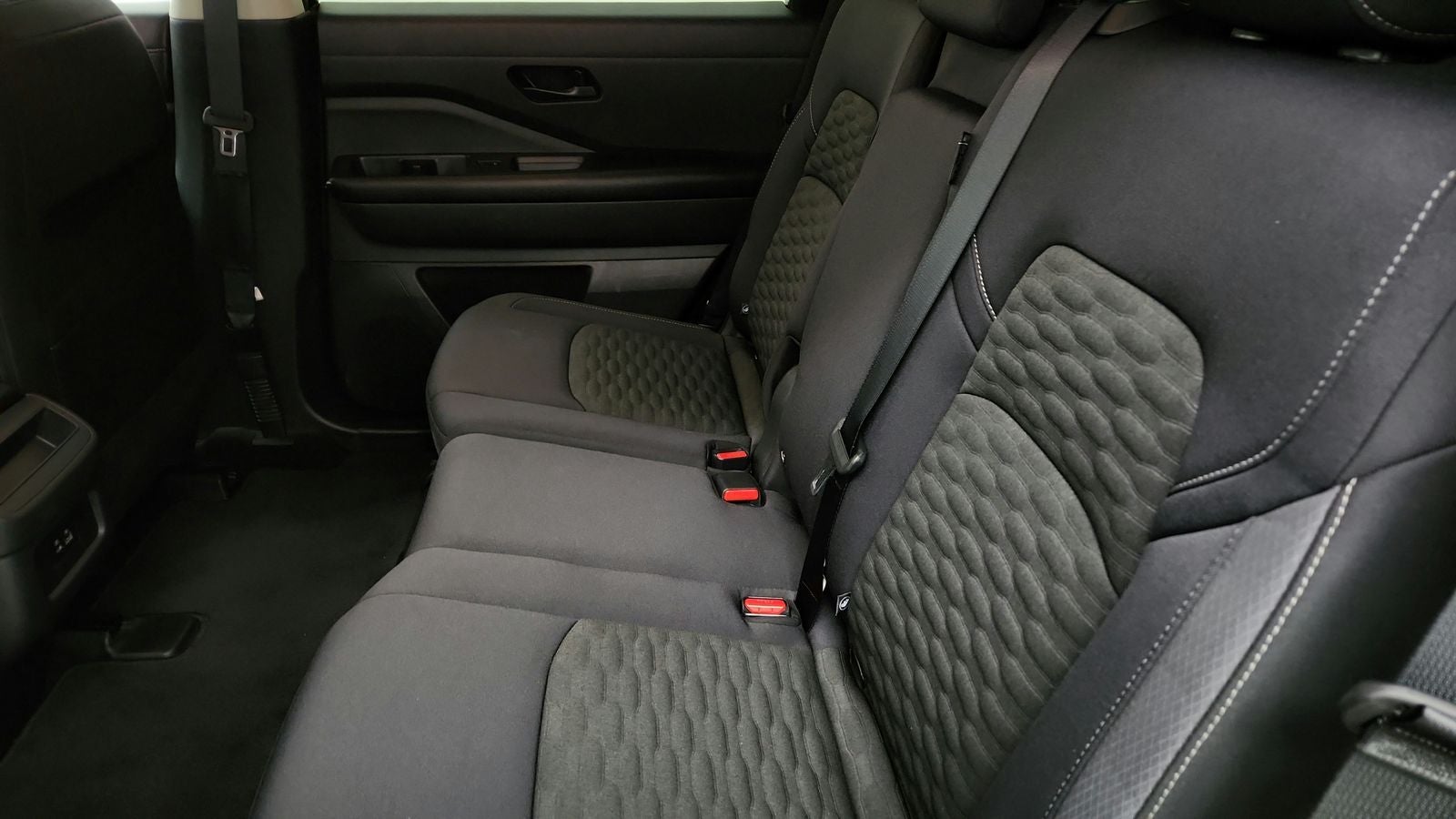 2024 Nissan Pathfinder S