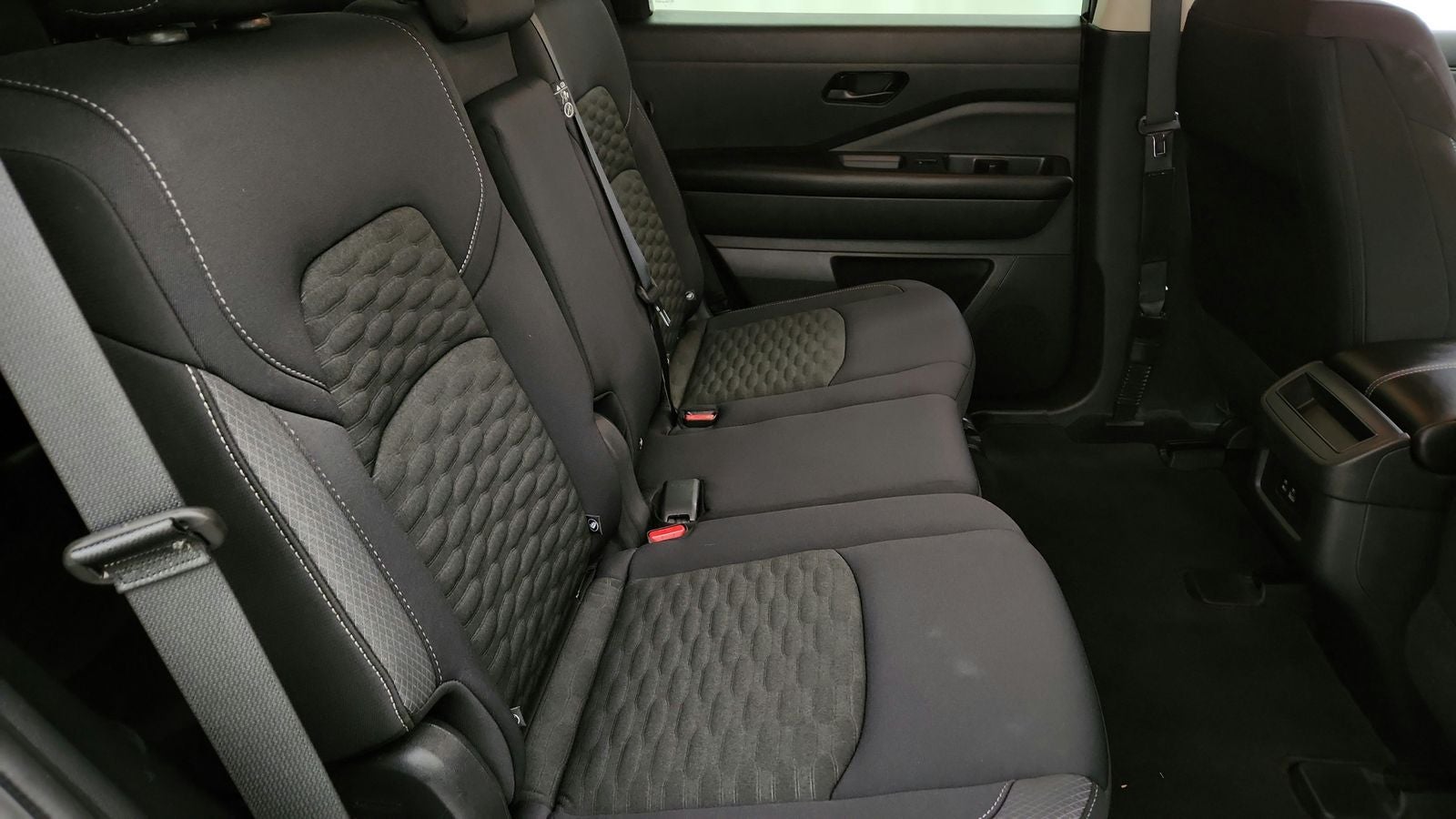 2024 Nissan Pathfinder S
