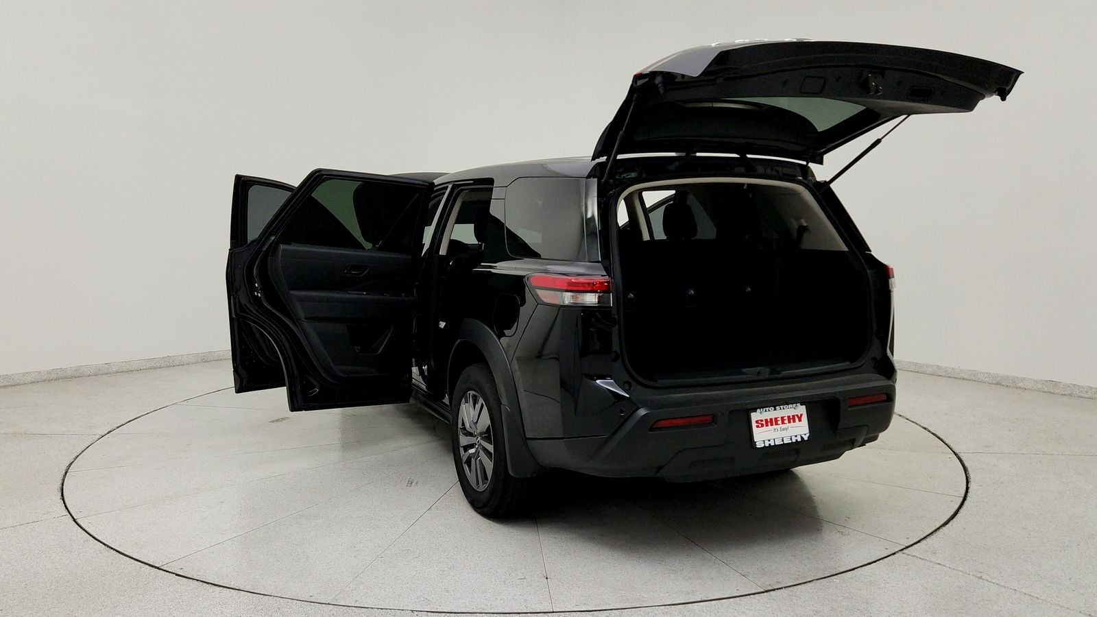 2025 Nissan Pathfinder S