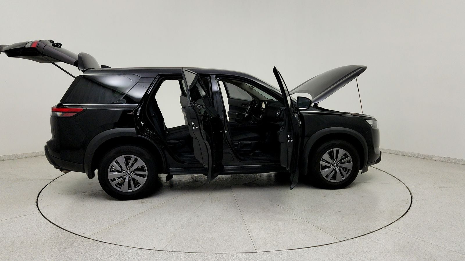 2025 Nissan Pathfinder S