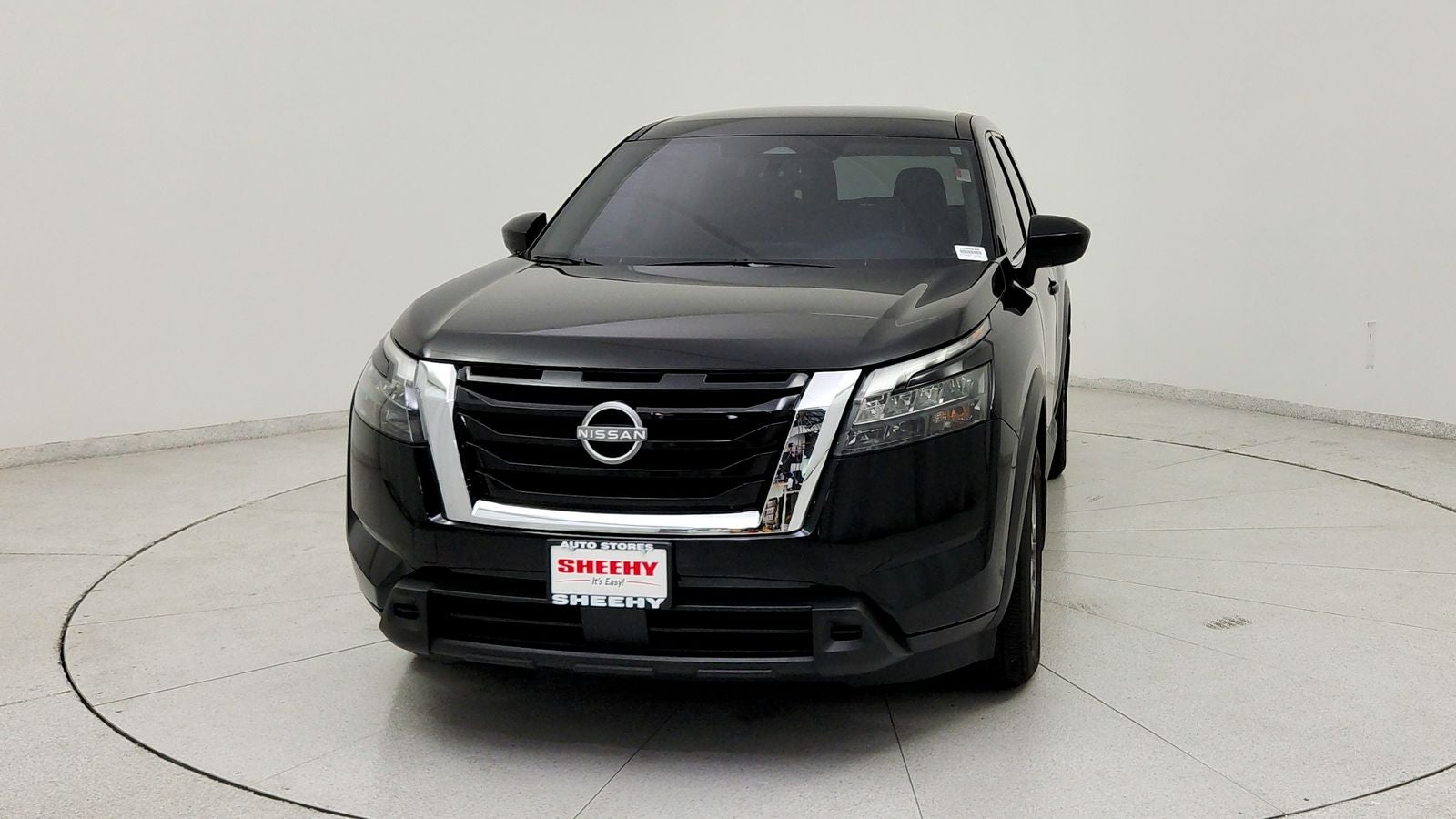 2025 Nissan Pathfinder S