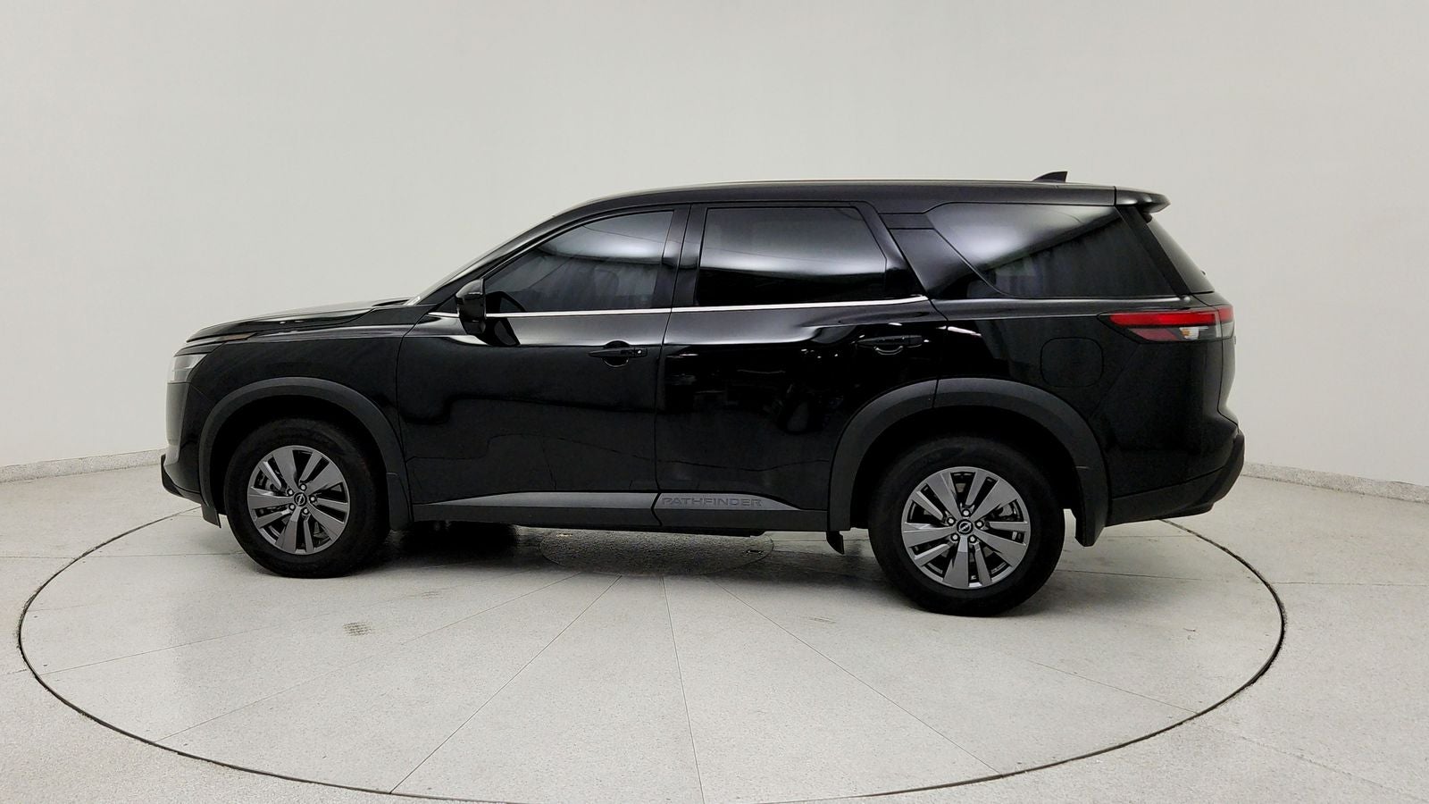 2025 Nissan Pathfinder S