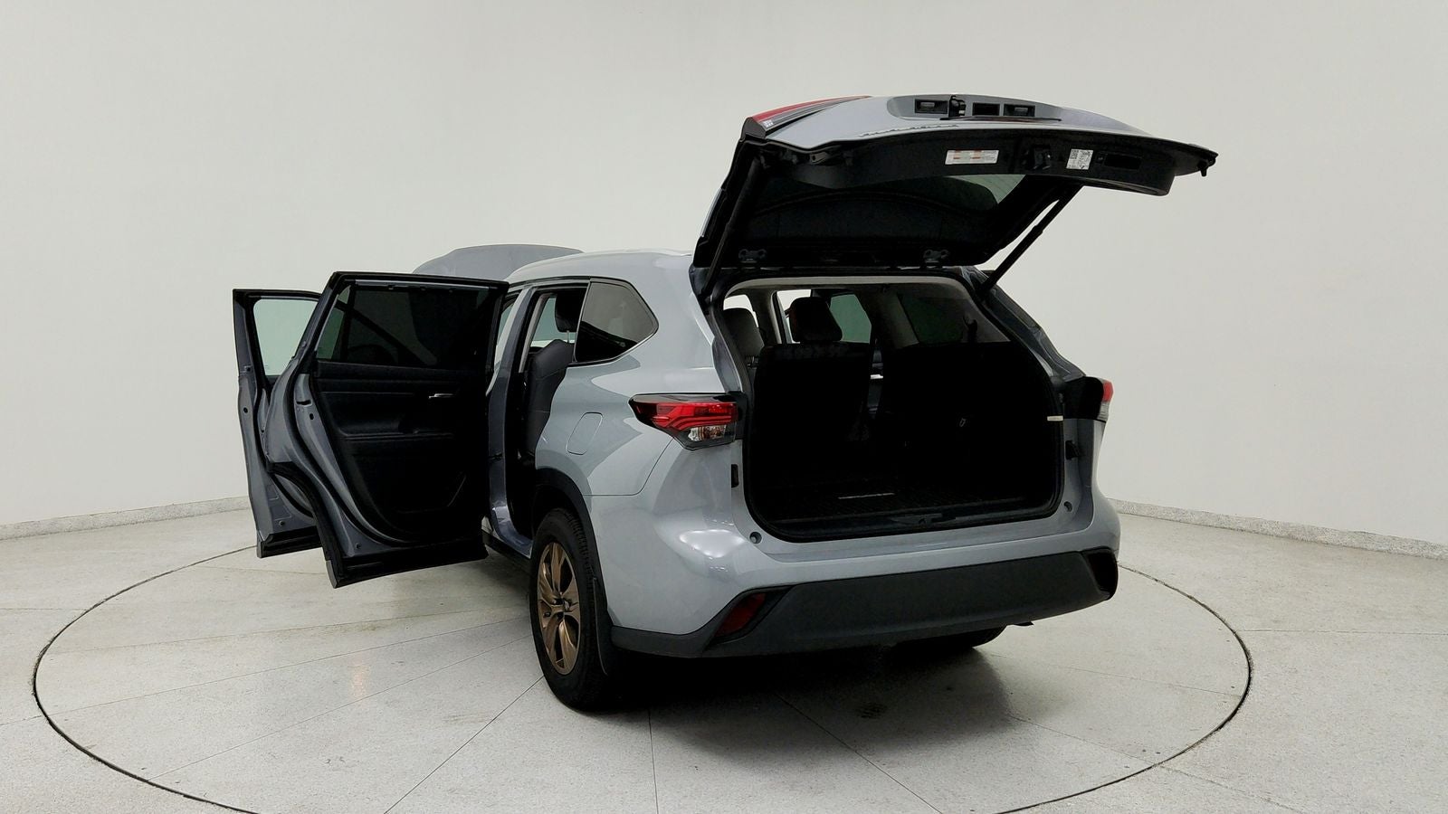 2022 Toyota Highlander Hybrid Bronze Edition