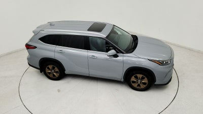 2022 Toyota Highlander Hybrid Bronze Edition