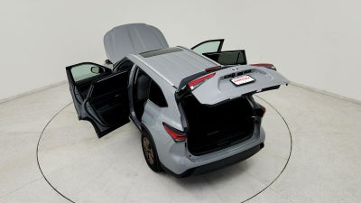 2022 Toyota Highlander Hybrid Bronze Edition