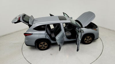 2022 Toyota Highlander Hybrid Bronze Edition
