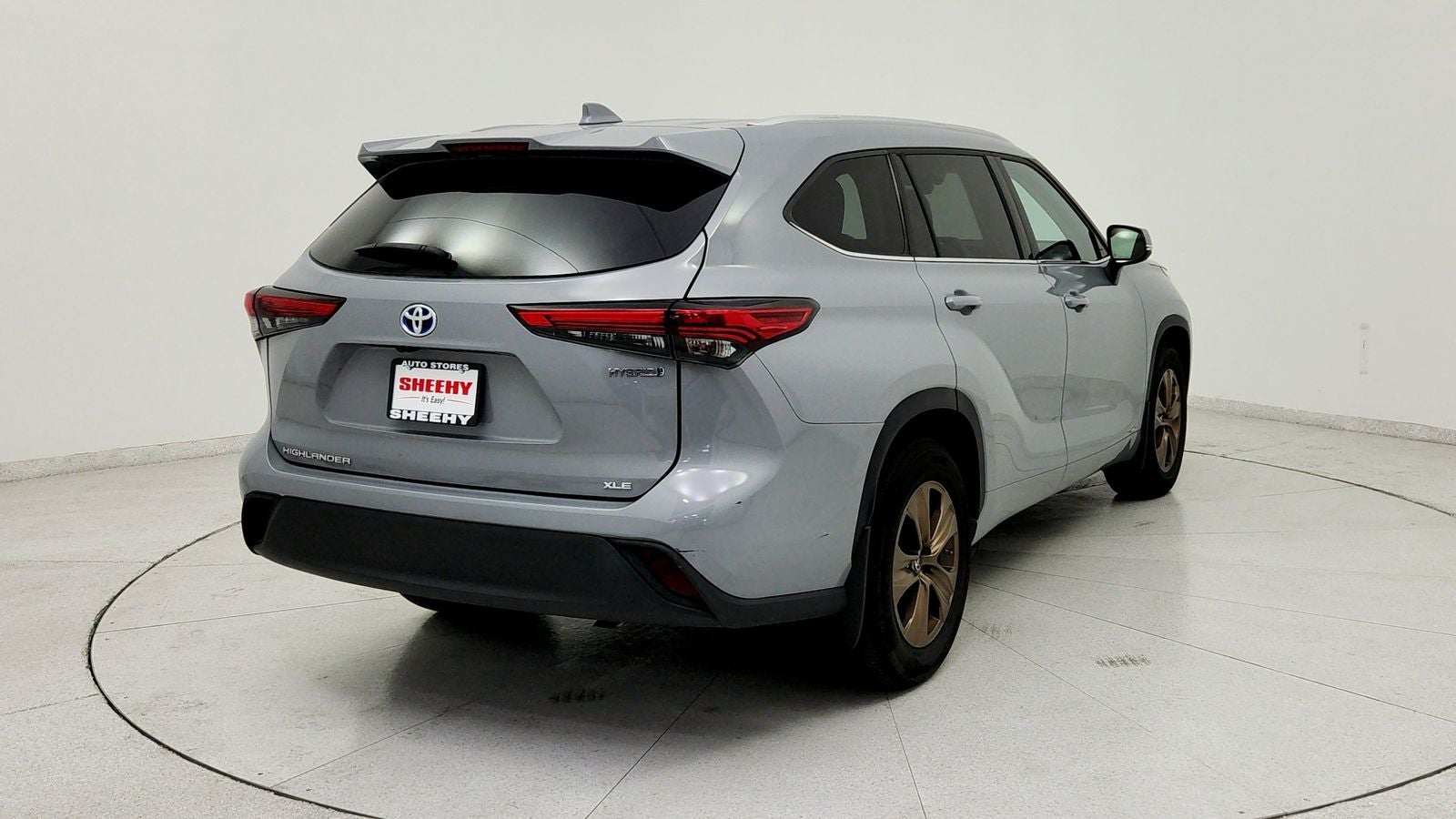 2022 Toyota Highlander Hybrid Bronze Edition