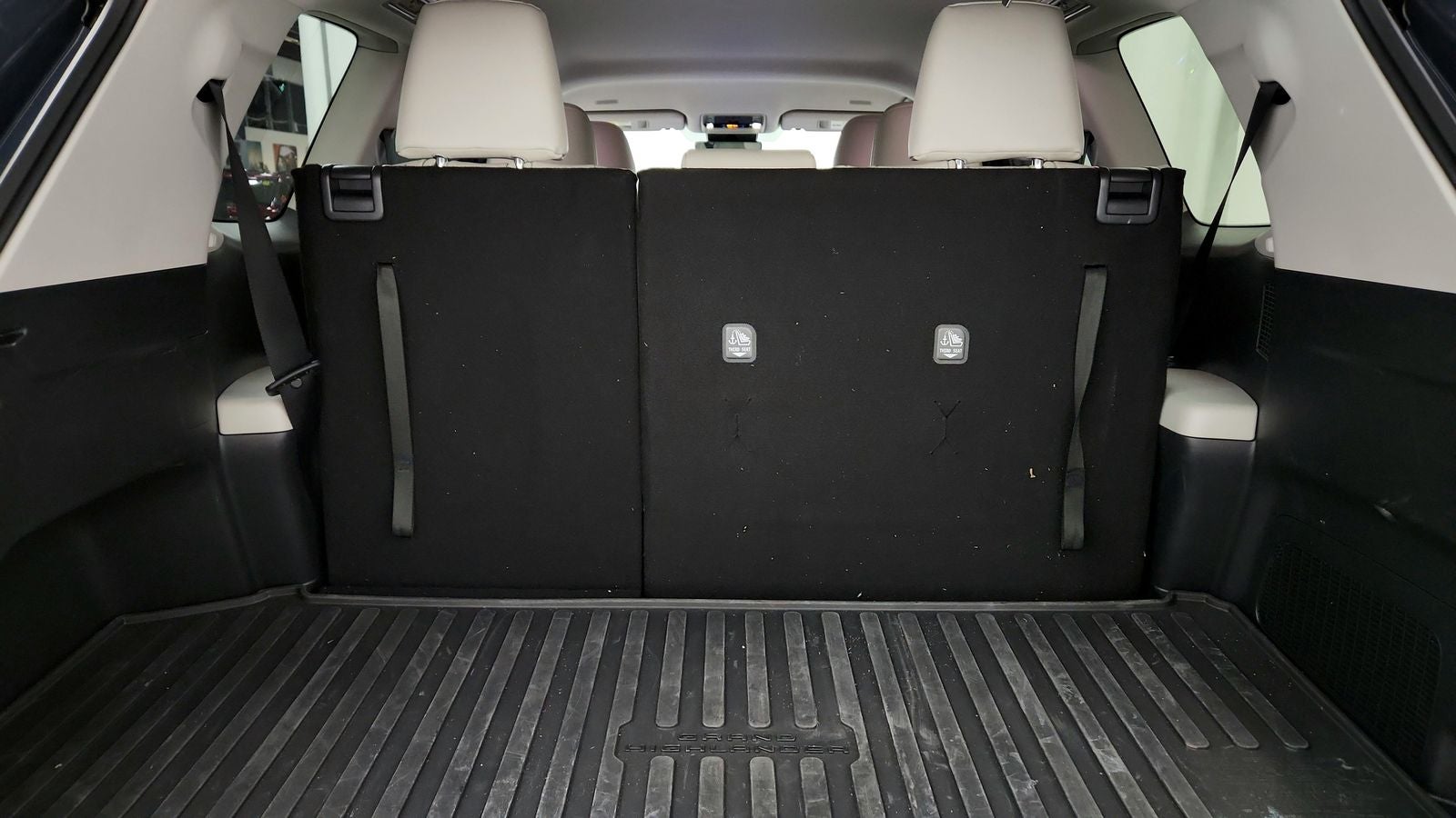 2025 Toyota Grand Highlander Hybrid XLE