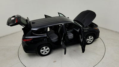 2022 Toyota Highlander LE