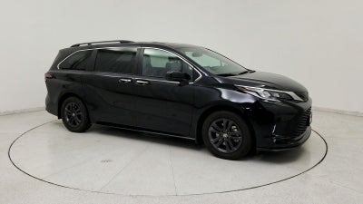2024 Toyota Sienna XSE 7 Passenger