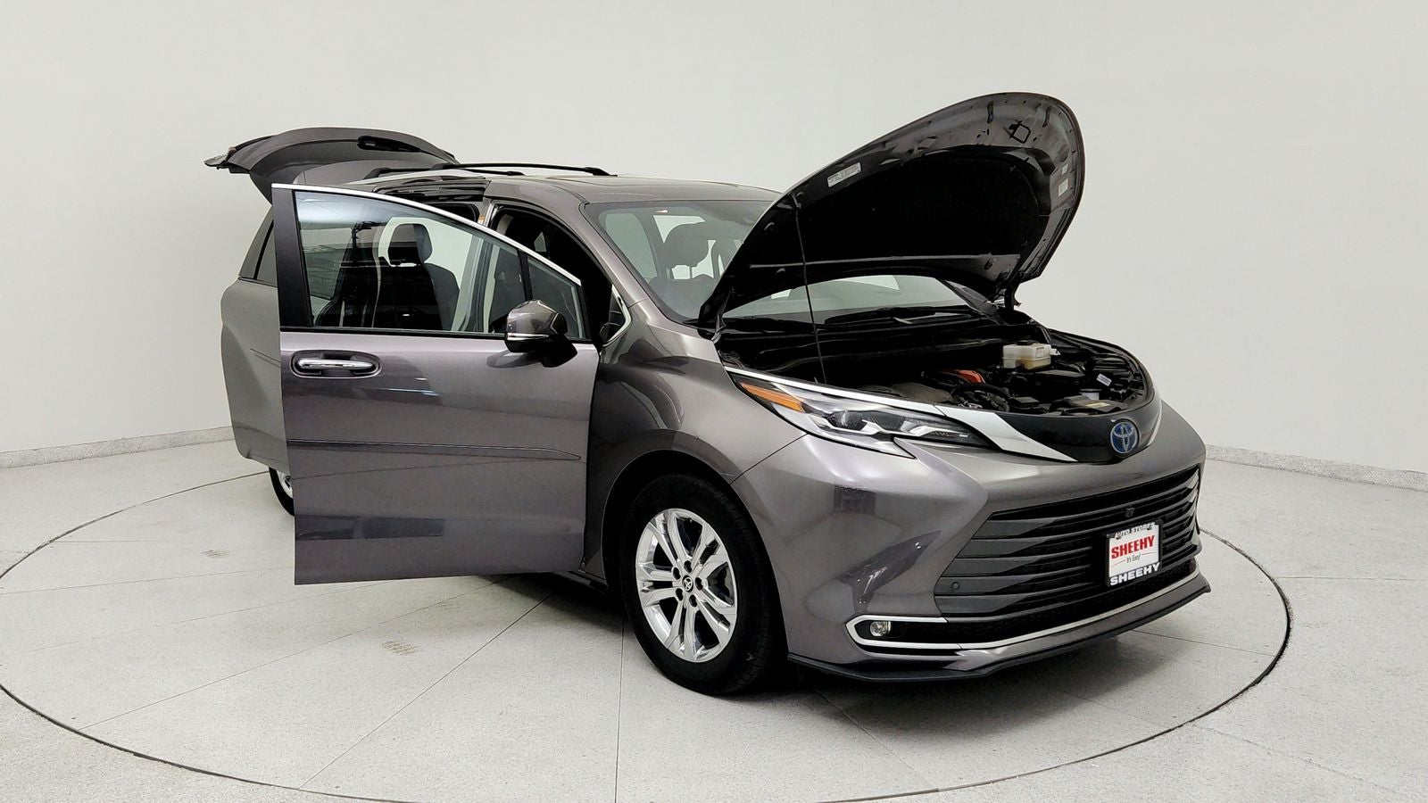 2022 Toyota Sienna Platinum 7 Passenger