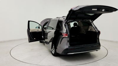 2022 Toyota Sienna Platinum 7 Passenger
