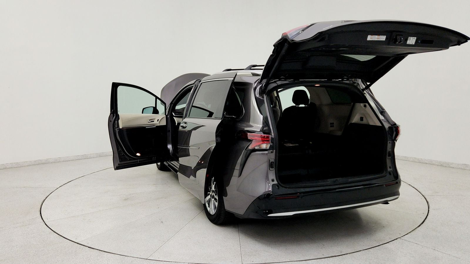 2022 Toyota Sienna Platinum 7 Passenger