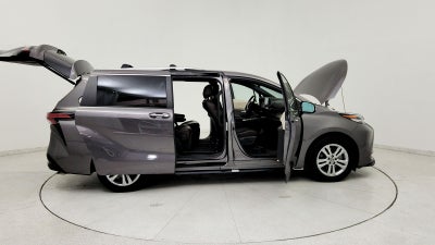 2022 Toyota Sienna Platinum 7 Passenger