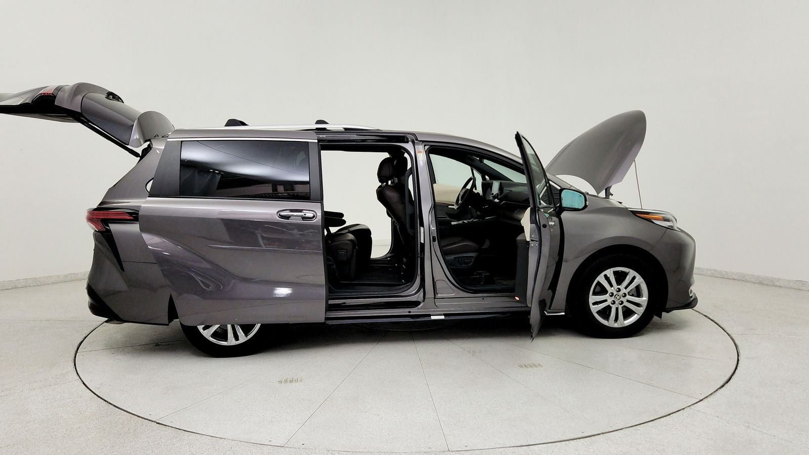2022 Toyota Sienna Platinum 7 Passenger