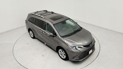 2022 Toyota Sienna Platinum 7 Passenger