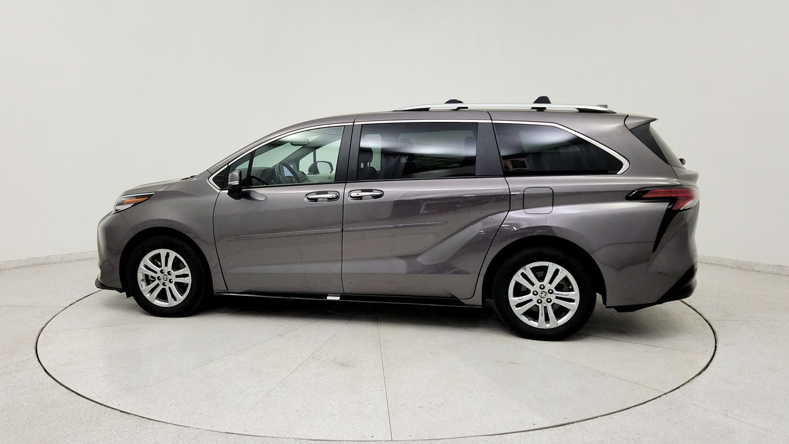2022 Toyota Sienna Platinum 7 Passenger
