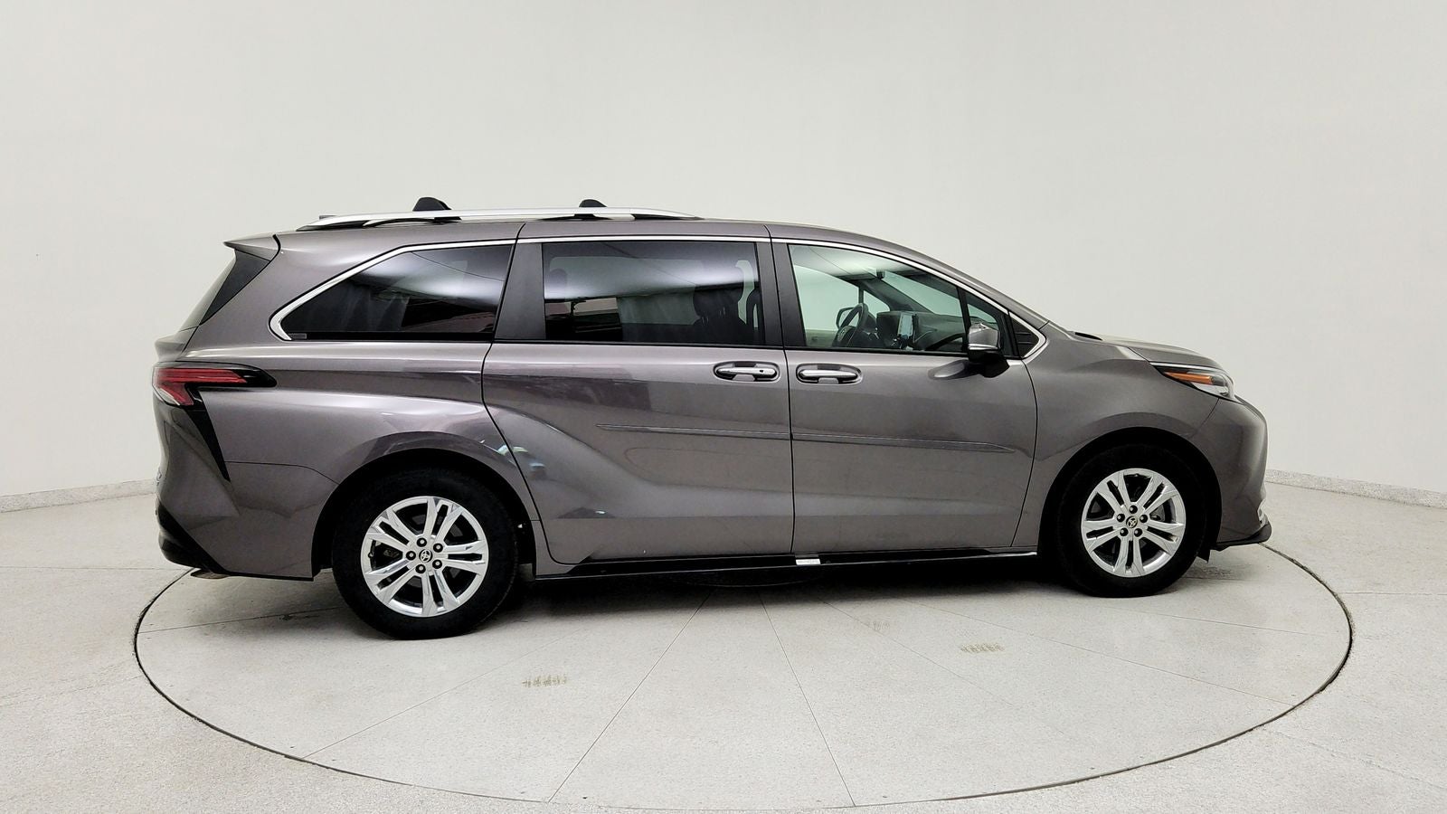 2022 Toyota Sienna Platinum 7 Passenger