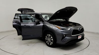 2022 Toyota Highlander Hybrid XLE