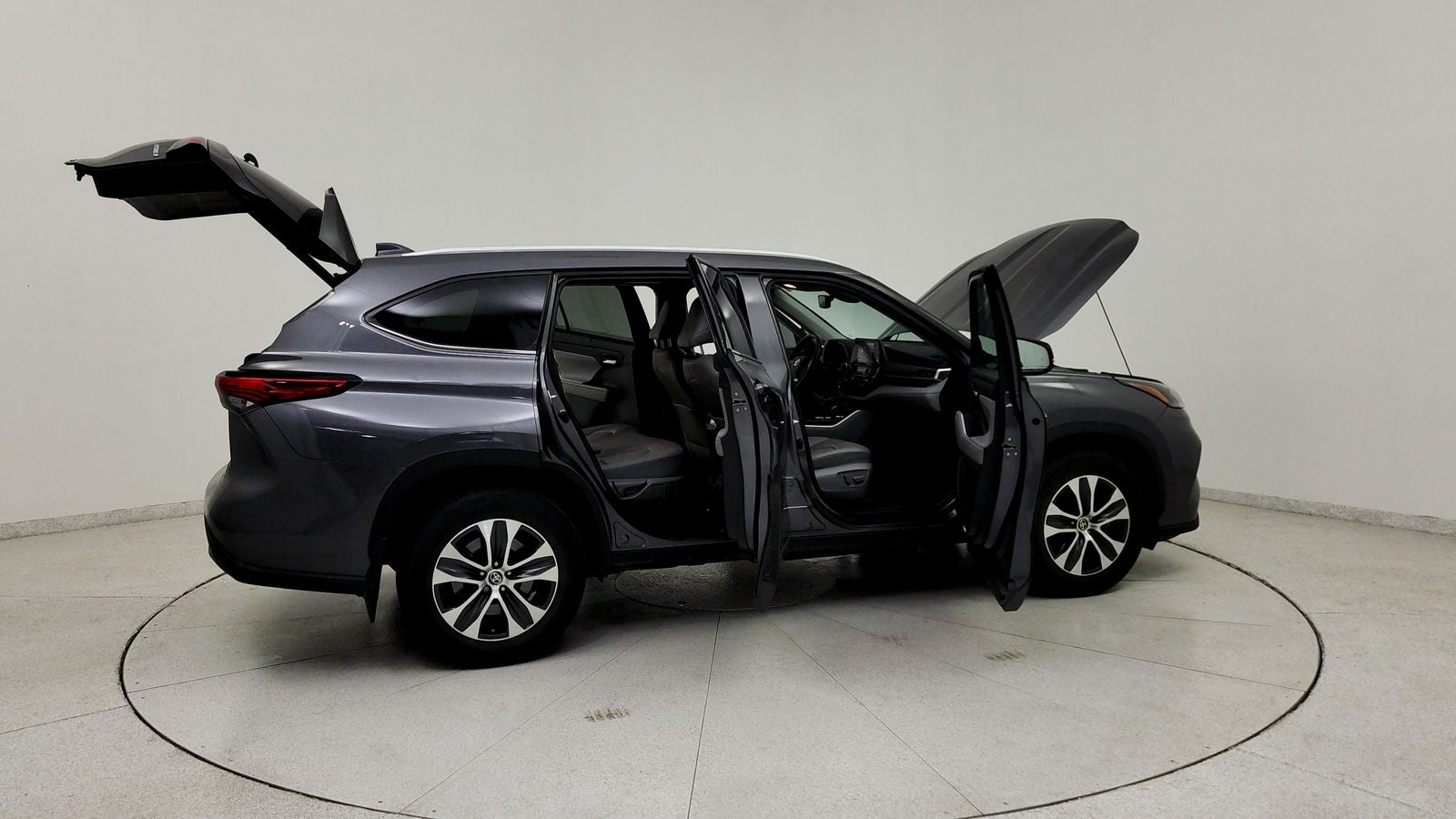 2022 Toyota Highlander Hybrid XLE