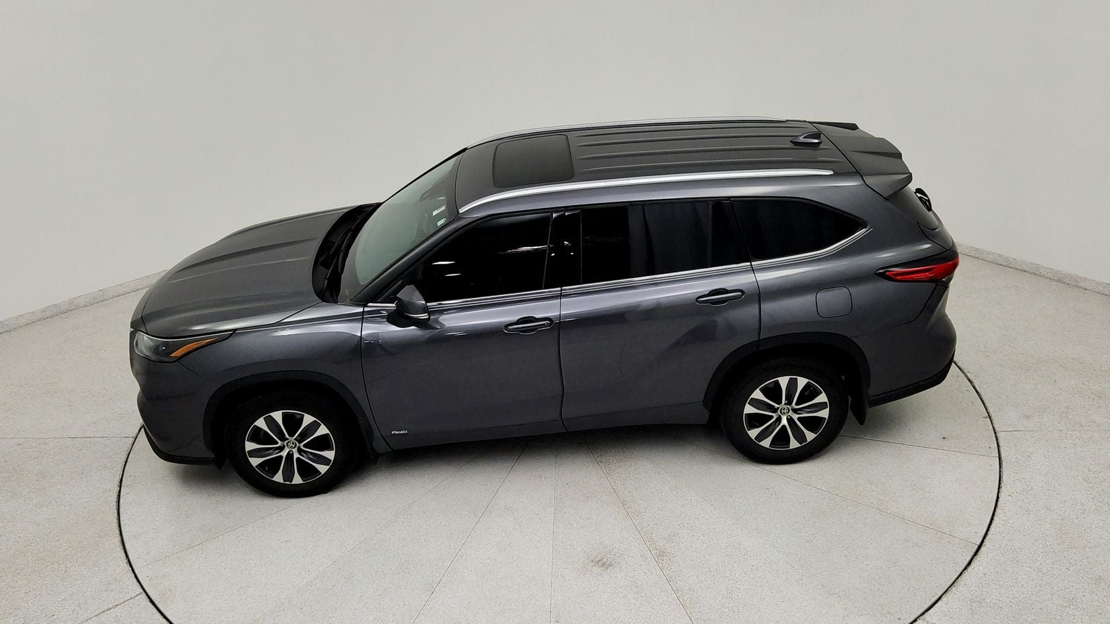 2022 Toyota Highlander Hybrid XLE