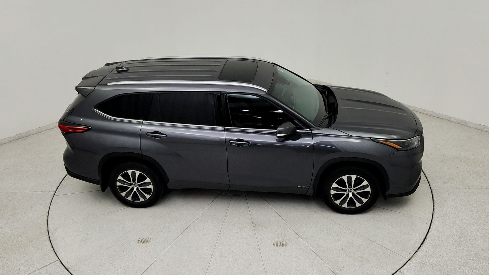 2022 Toyota Highlander Hybrid XLE