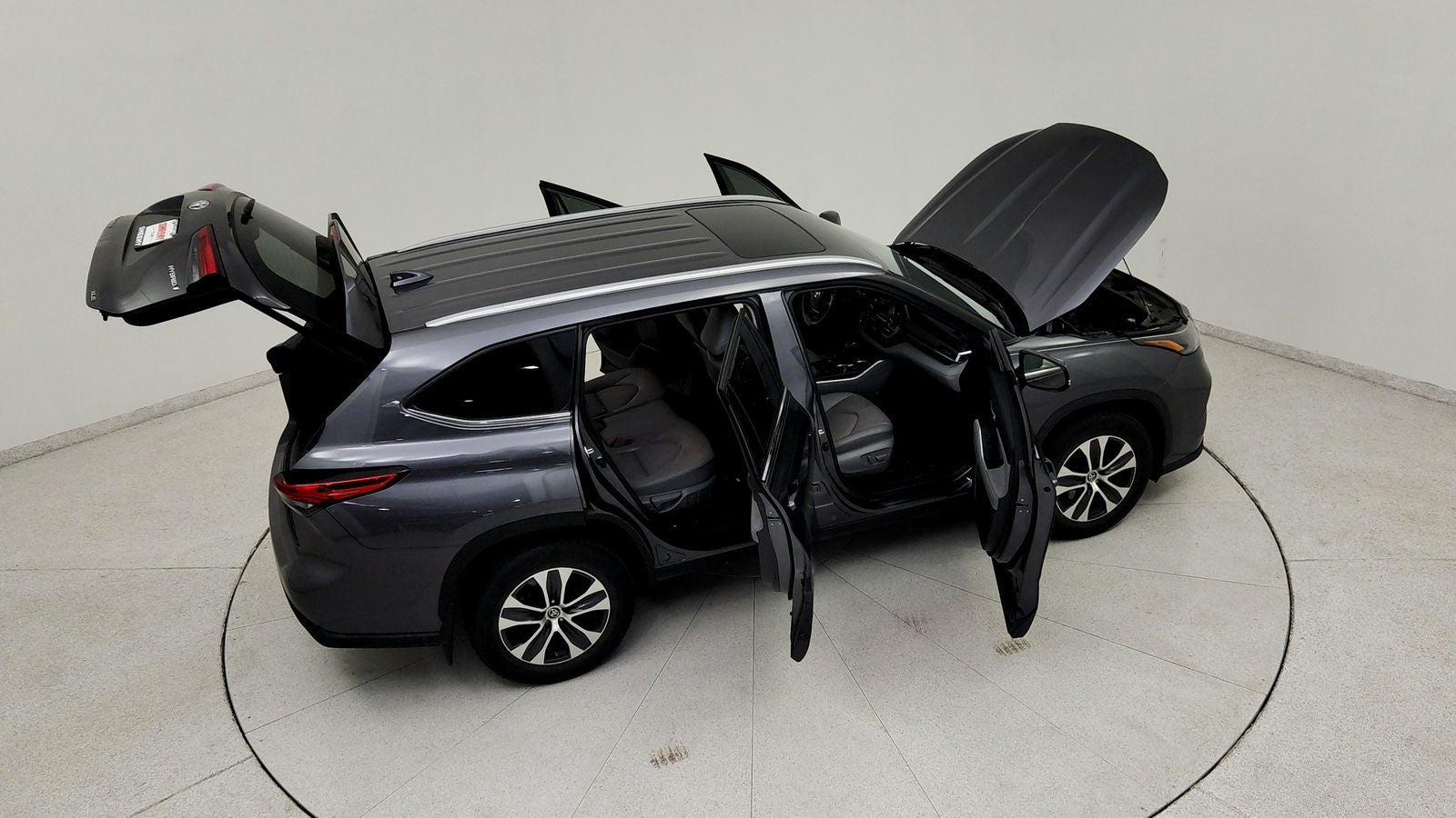 2022 Toyota Highlander Hybrid XLE