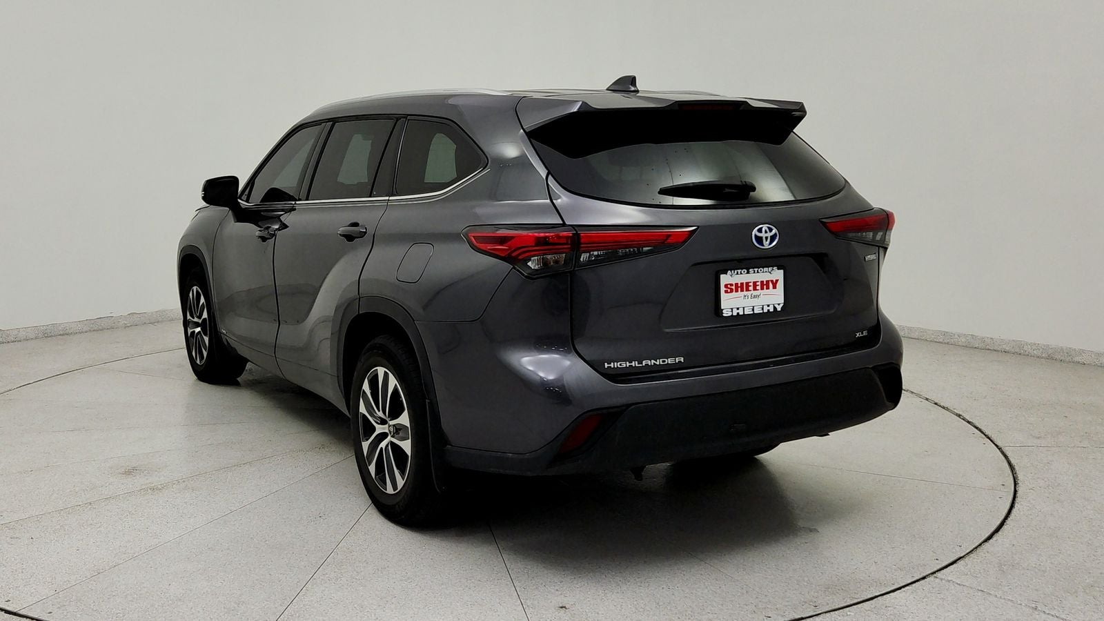 2022 Toyota Highlander Hybrid XLE