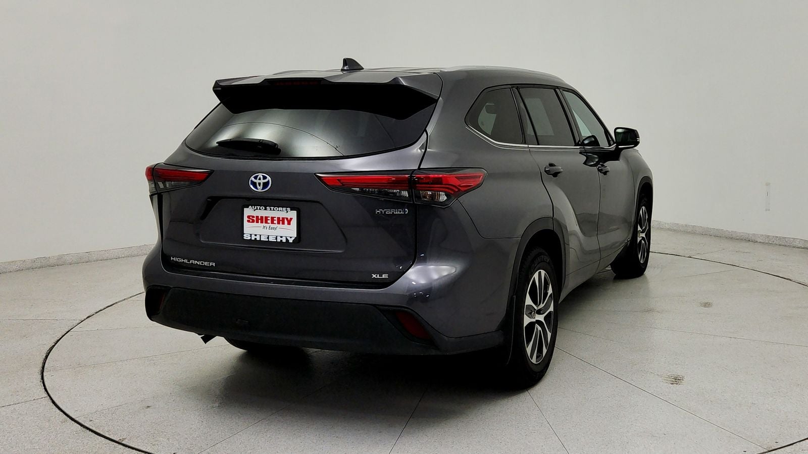 2022 Toyota Highlander Hybrid XLE