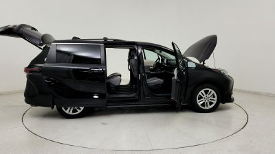 2024 Toyota Sienna XLE 7 Passenger