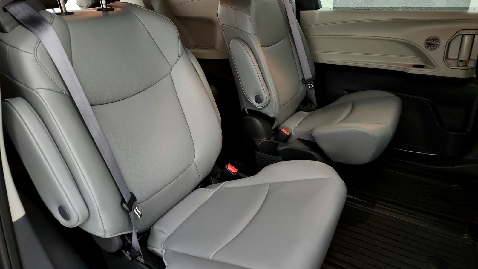 2024 Toyota Sienna XLE 7 Passenger