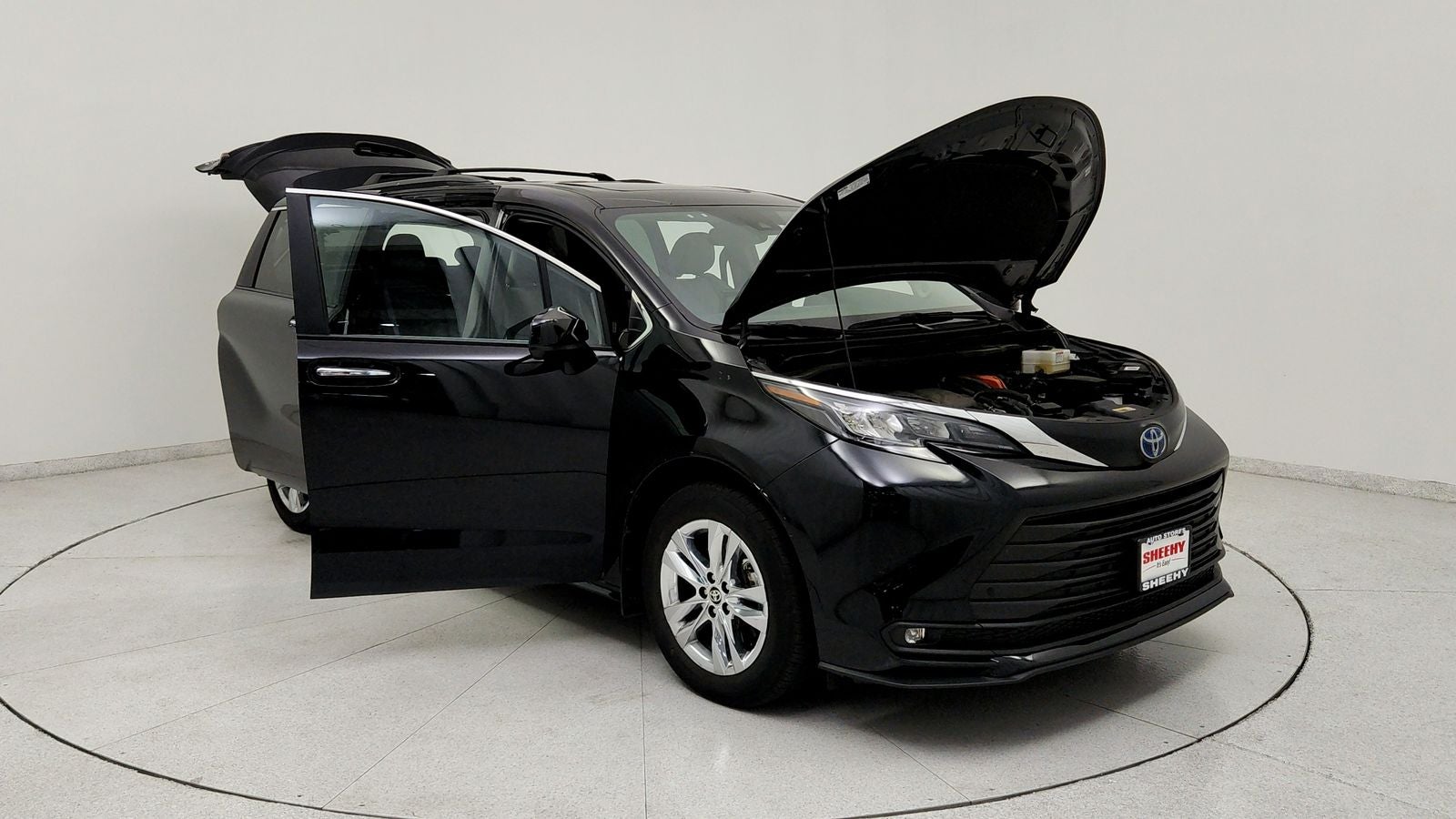 2025 Toyota Sienna XLE 7 Passenger
