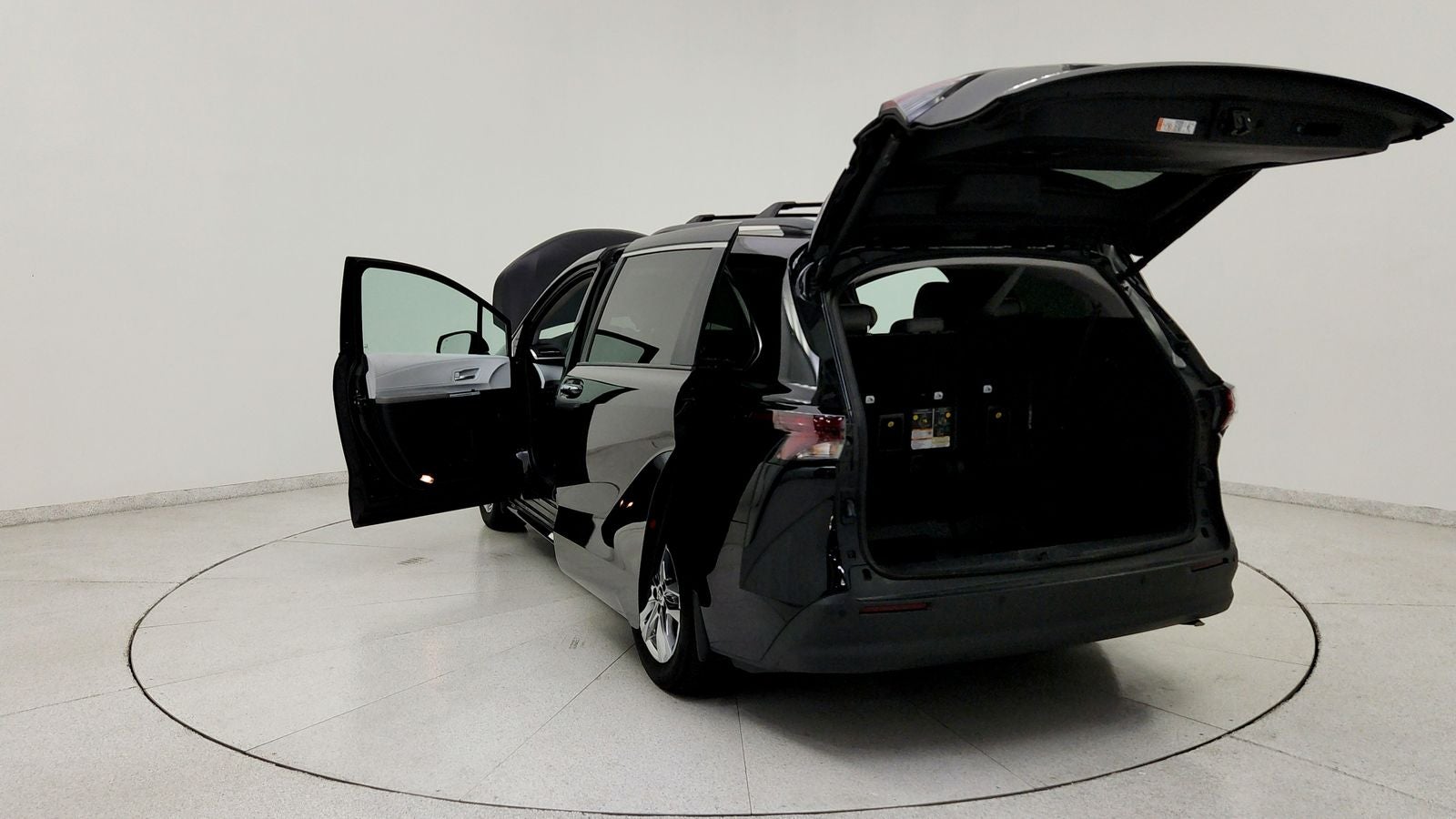 2025 Toyota Sienna XLE 7 Passenger