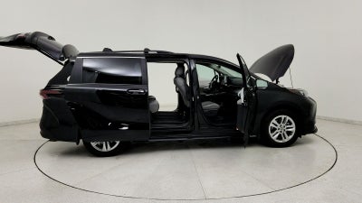 2025 Toyota Sienna XLE 7 Passenger