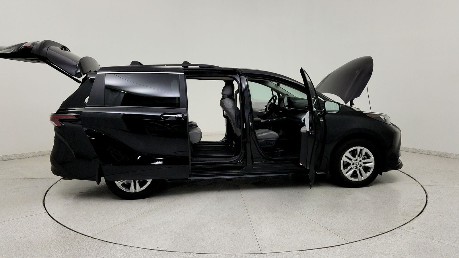 2025 Toyota Sienna XLE 7 Passenger