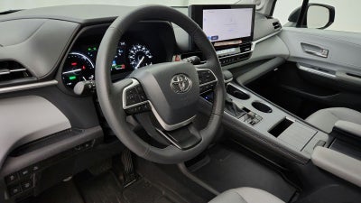 2025 Toyota Sienna XLE 7 Passenger