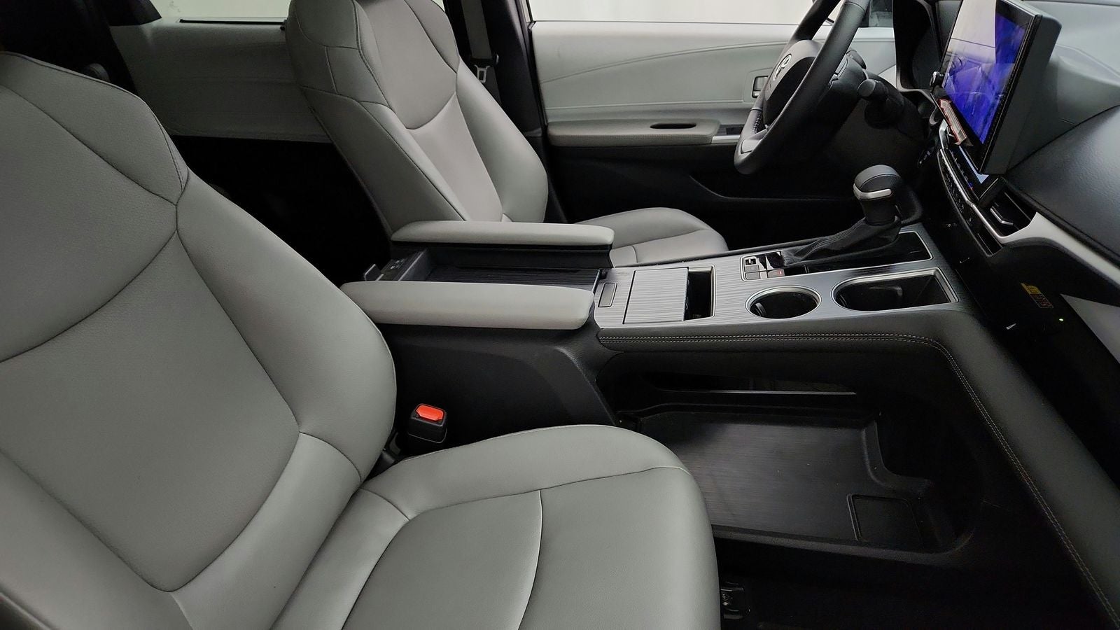 2025 Toyota Sienna XLE 7 Passenger