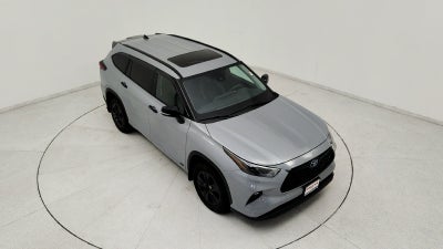 2024 Toyota Highlander Hybrid XLE