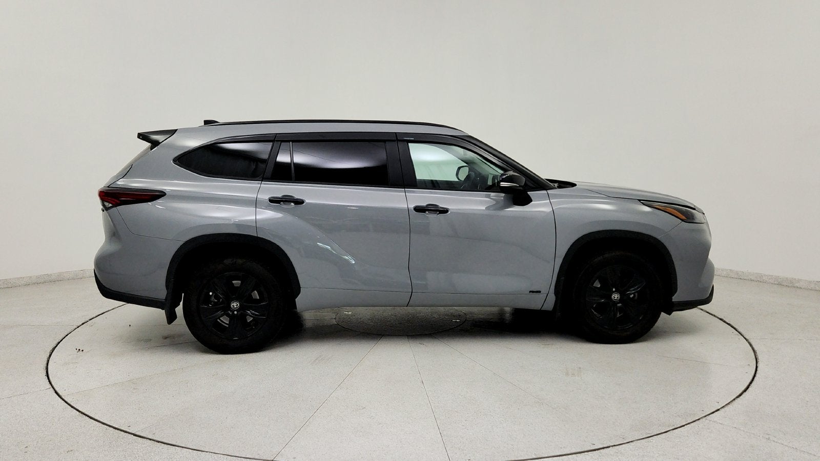 2024 Toyota Highlander Hybrid XLE
